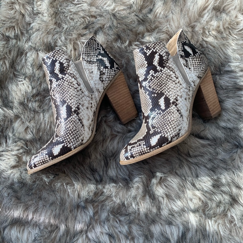 Vince Camuto booties